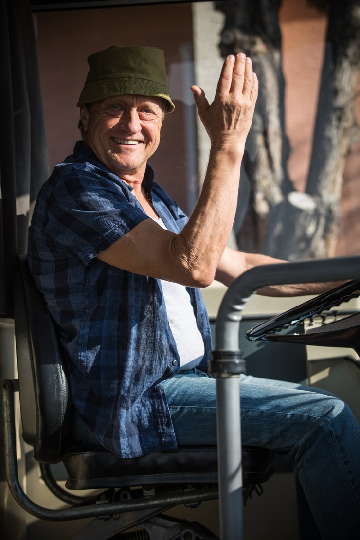 Prázdniny - Ľubo Paulovič ako šofér autobusu