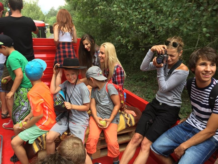 Farmar hlada zenu - pondelok 11