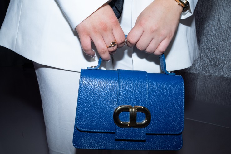 Nákupné maniačky  Šatka