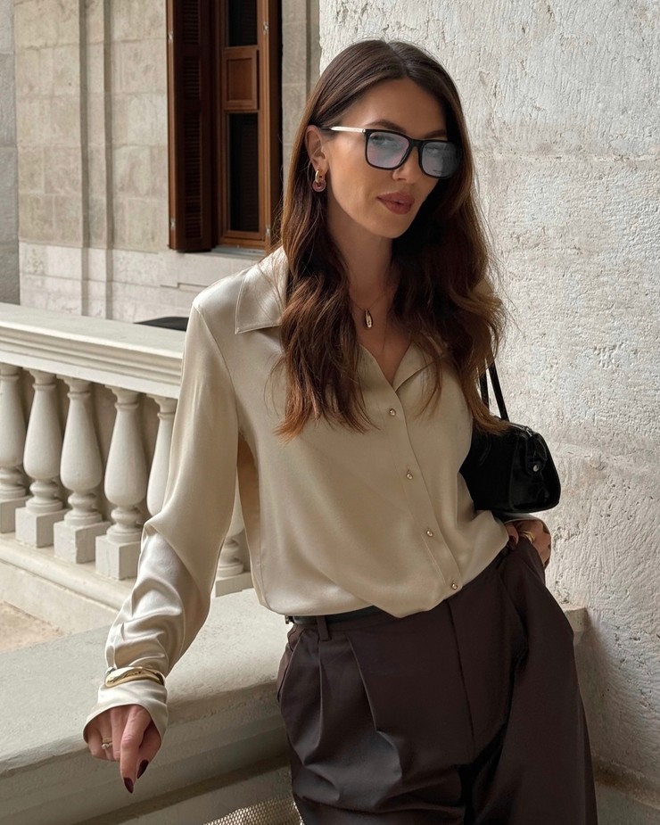 Nákupné maniačky - saténová košeľa