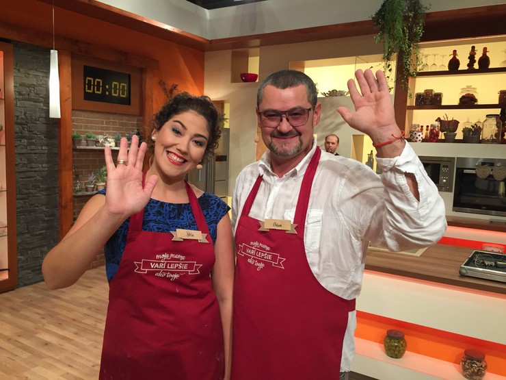 Moja mama - Dušan a Sandra sa lúčia.JPG