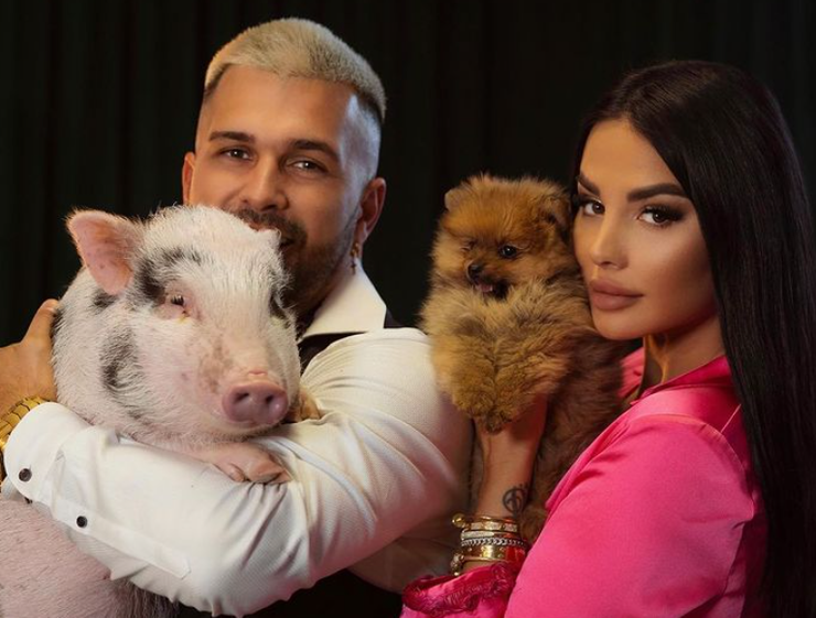 Zuzana Plačková a René Strausz a ich domáci miláčikovia