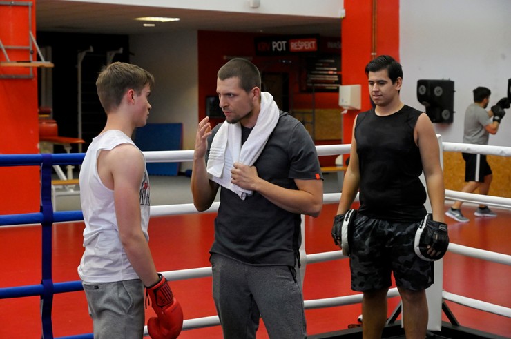 Nový život - Max Bolf a Juraj Loj v boxerni