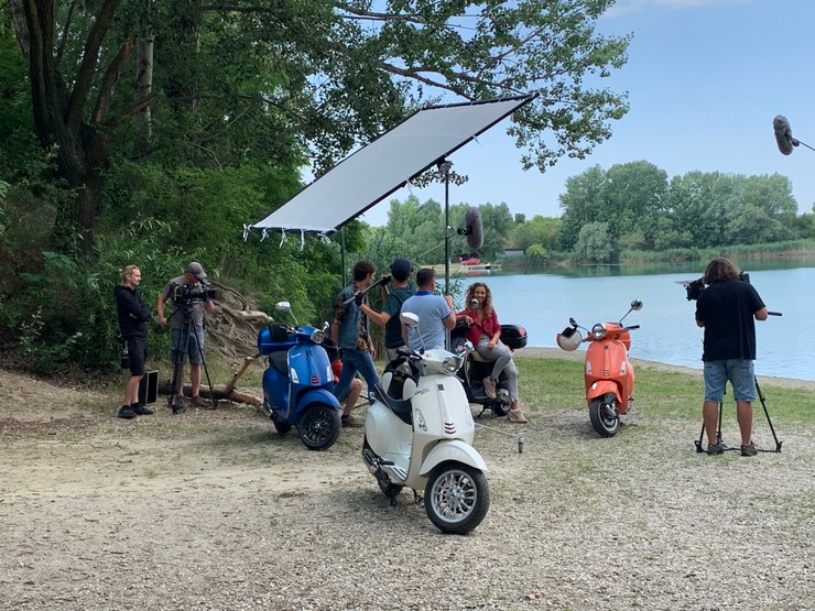 Nakrúcanie Zlatej rybky pri jazere Rovinka 