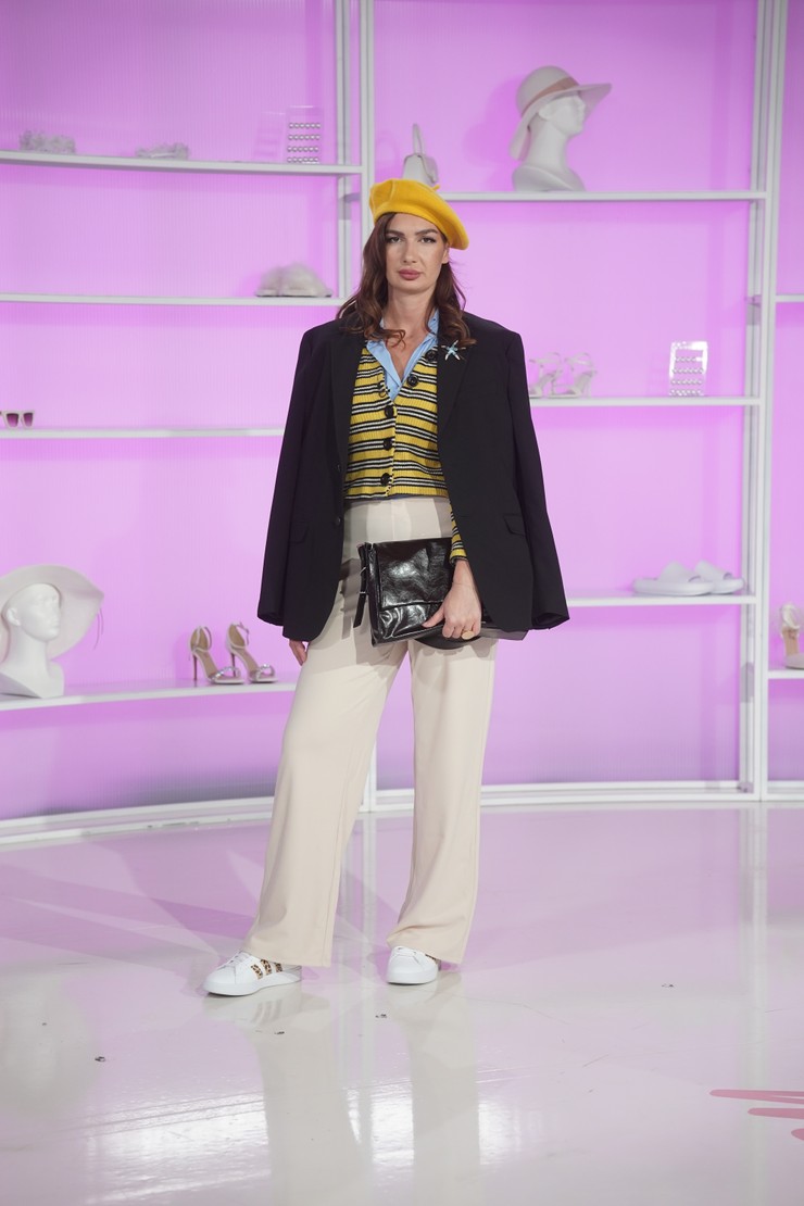 Nákupné maniačky: téma Kardigán - Nika