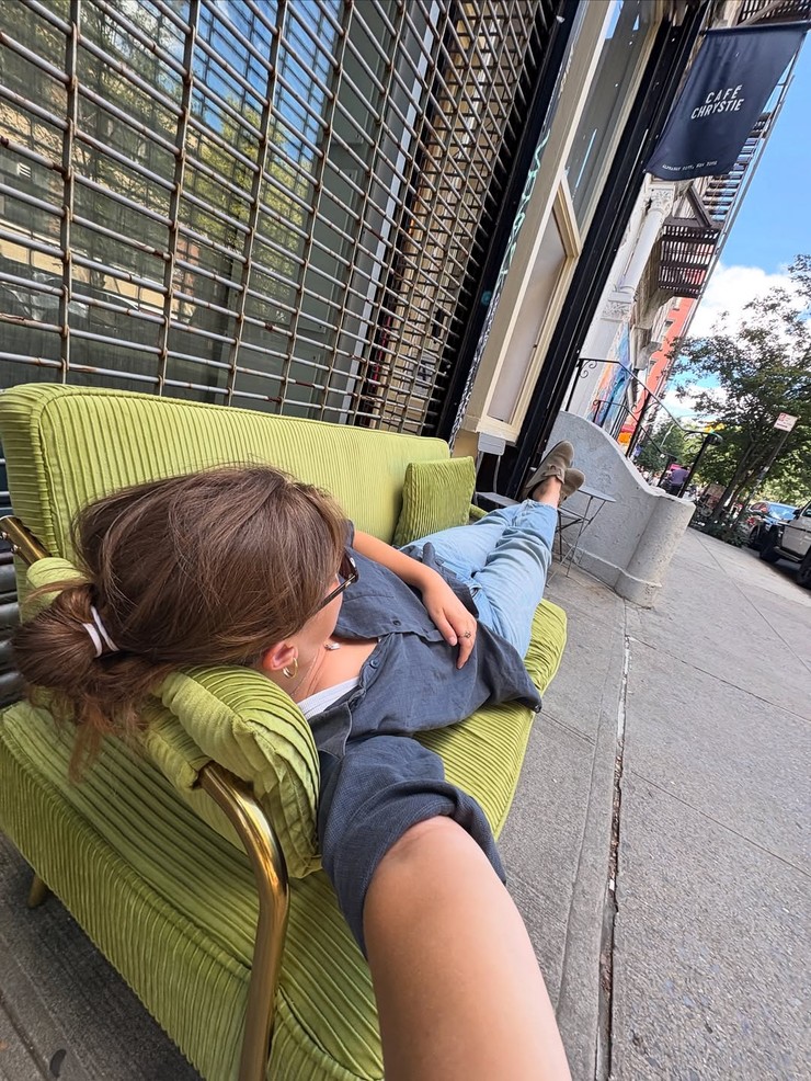 Dcéra Maroša Kramára Tamara sa vrátila do New Yorku: Pozrite sa, kde všade vytiahal svoj štúdiový gauč!