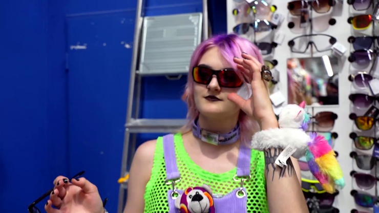 Nákupné maniačky - téma: Trenčkot - Terézia