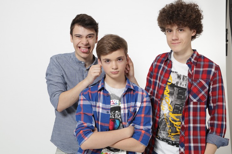 NAŠI - Rodinovci vystrúhali skvelé grimasy - Gregor, Max a David