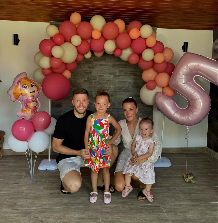 Matúš Sukeľ s rodinkou