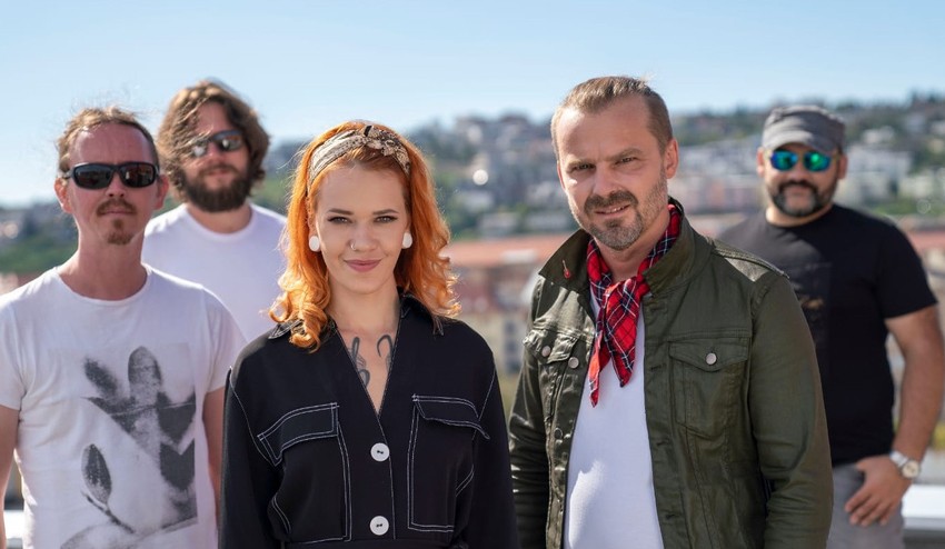 Pesnička, ktorú si zamilujete: Na svete je nový klip k titulnej skladbe SOM MAMA!