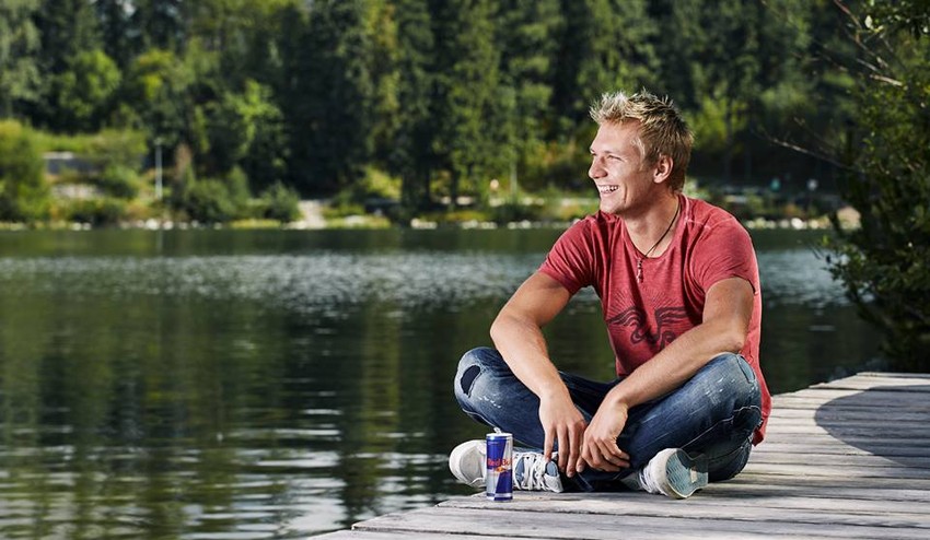 Ženy a dievčatá, máte jedinečnú príležitosť! Sexi Adam Žampa si hľadá priateľku!