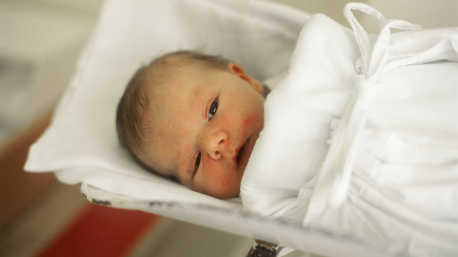 Bábätko v pôrodnici ilustračné foto