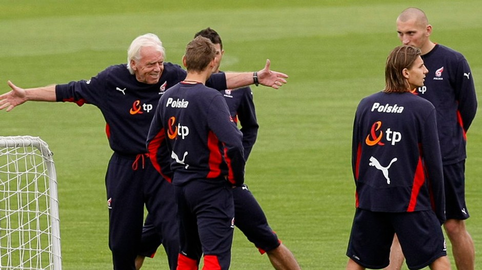 Tím Poľska na ihrisku pri bránke