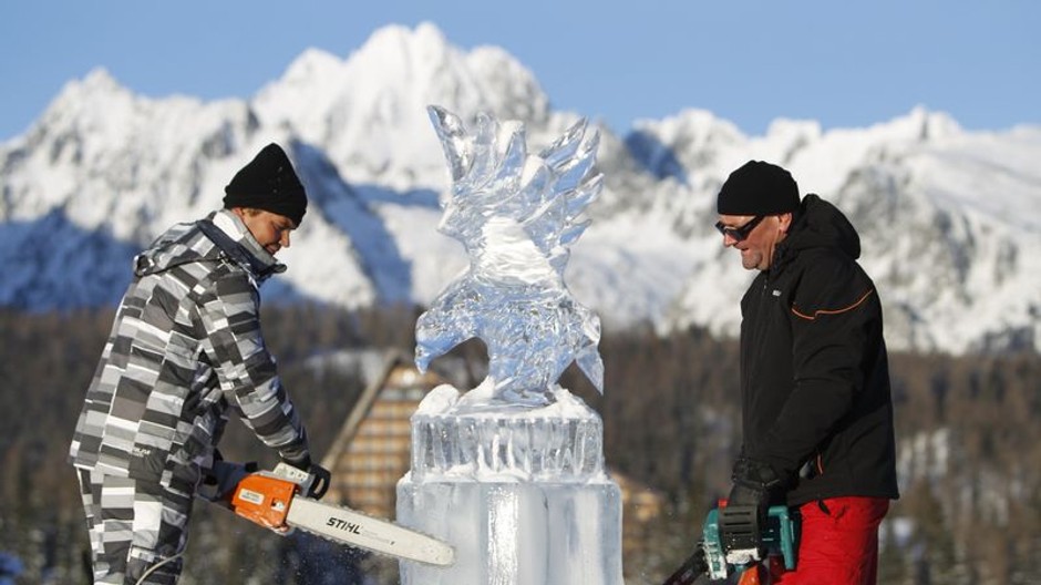 ľadová socha - orol