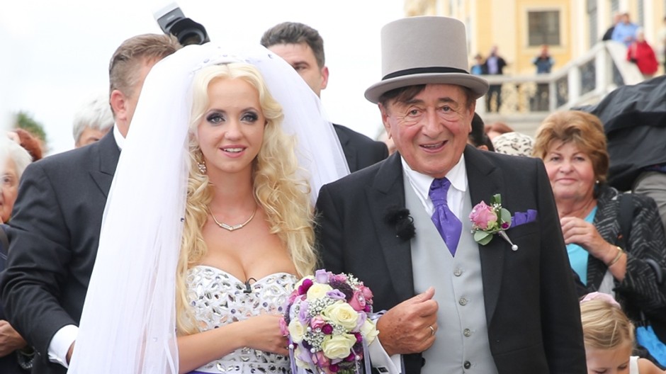 Richard Lugner a Cathy Schmitz titulka