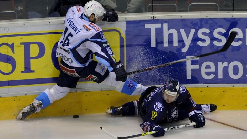 Výborný s Devečkom