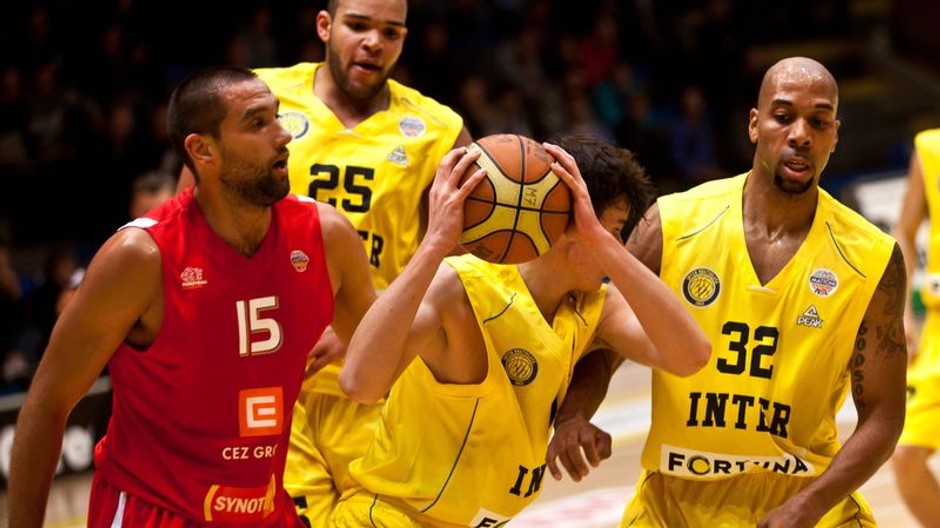 Basketbal, Inter Bratislava-Nymburk