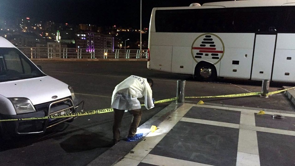 Turecko mladík streľba policajti