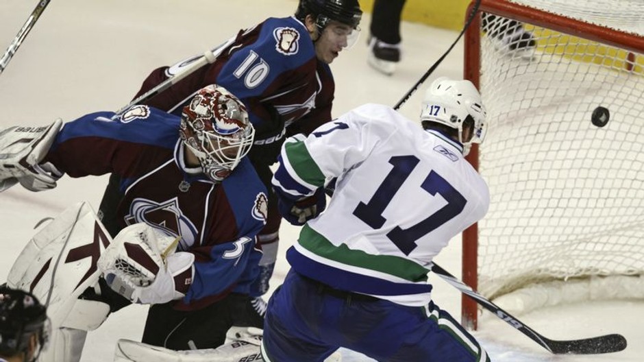 Budaj v zápase Vancouver-Colorado