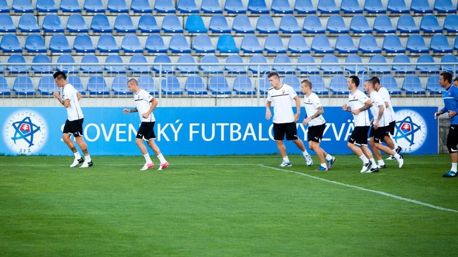 futbalisti Slovenska na tréningu