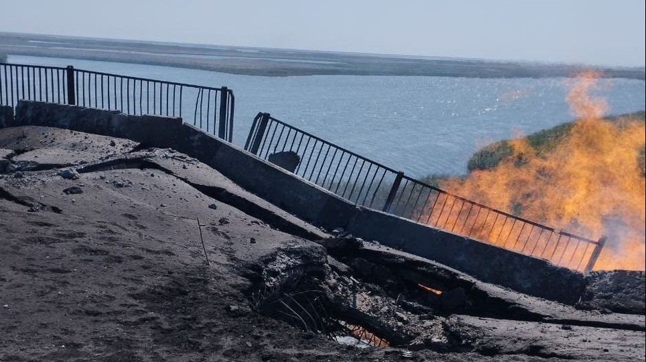 F22pbQYWoAA4iZl (cropped)