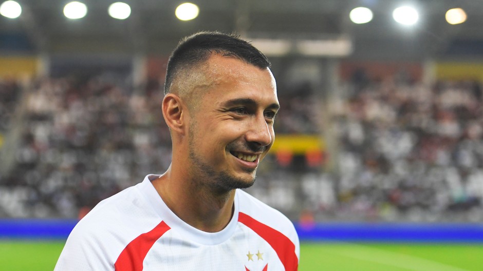 slovenský futbalista v drese Slavie Praha Ivan Schranz 