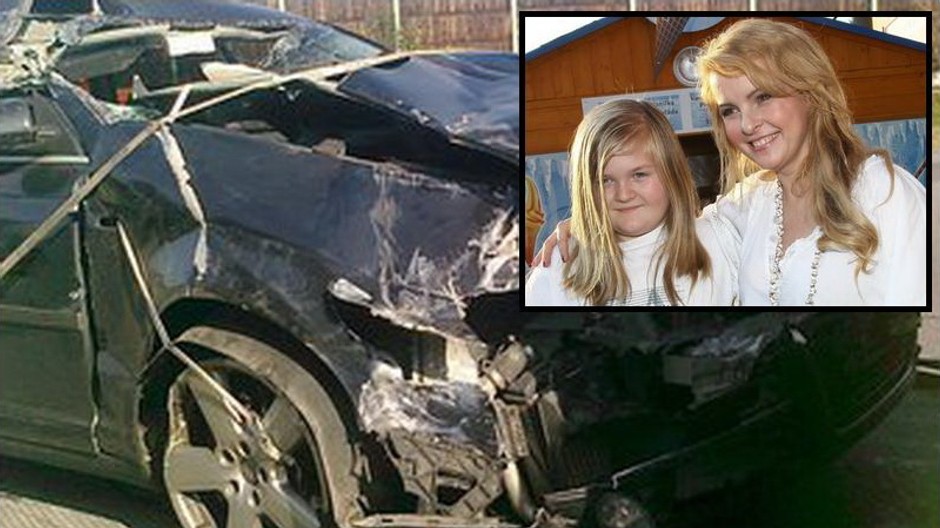 Zdemolované auto Ivety Bartošovej, Iveta so synom Artur