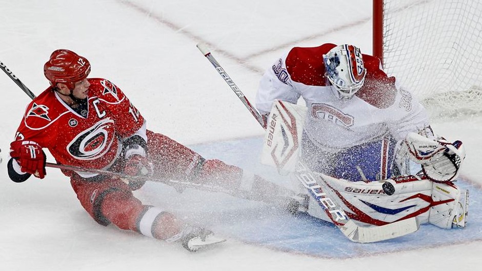 Budaj vs Carolina