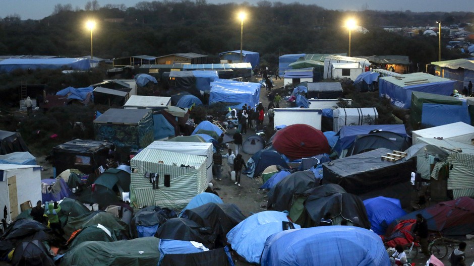 utečenecký tábor večer