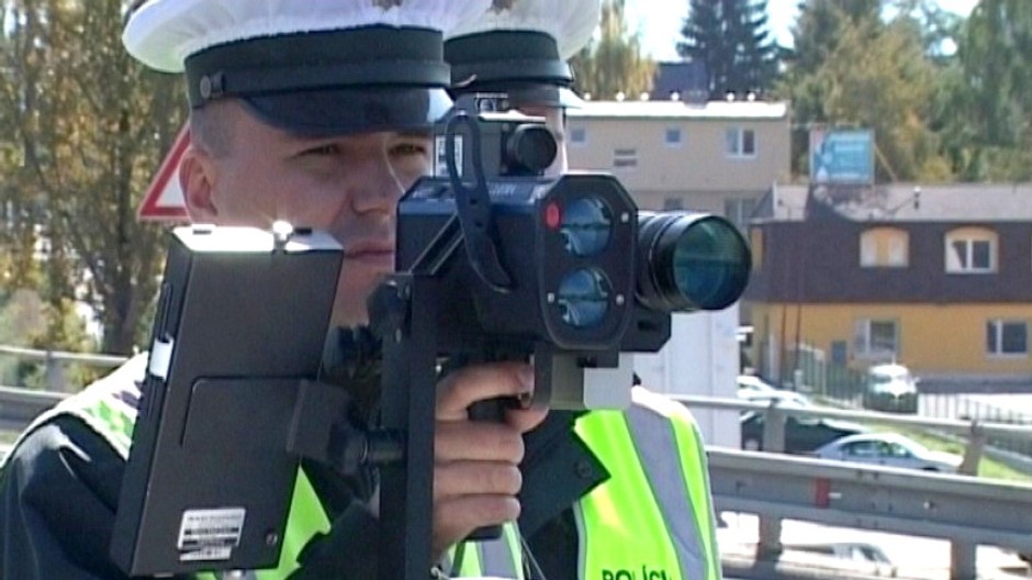 policajt za radarom