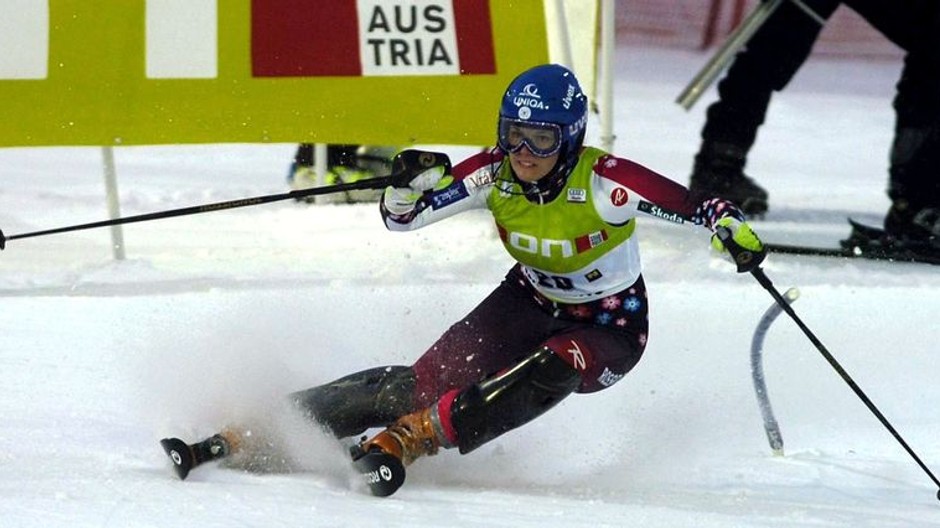 Zuzulová v Rakúsku na svahu