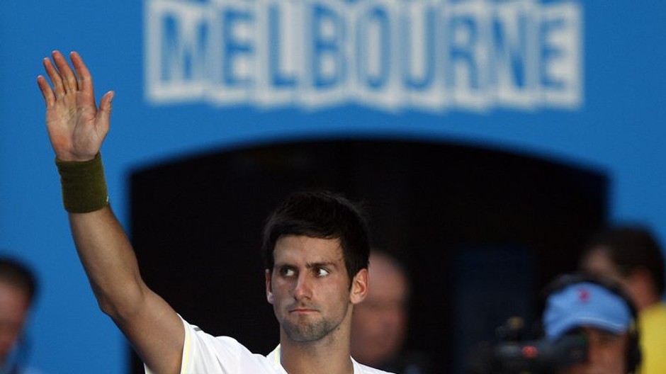 Djokovič sa lúči v Melbourne