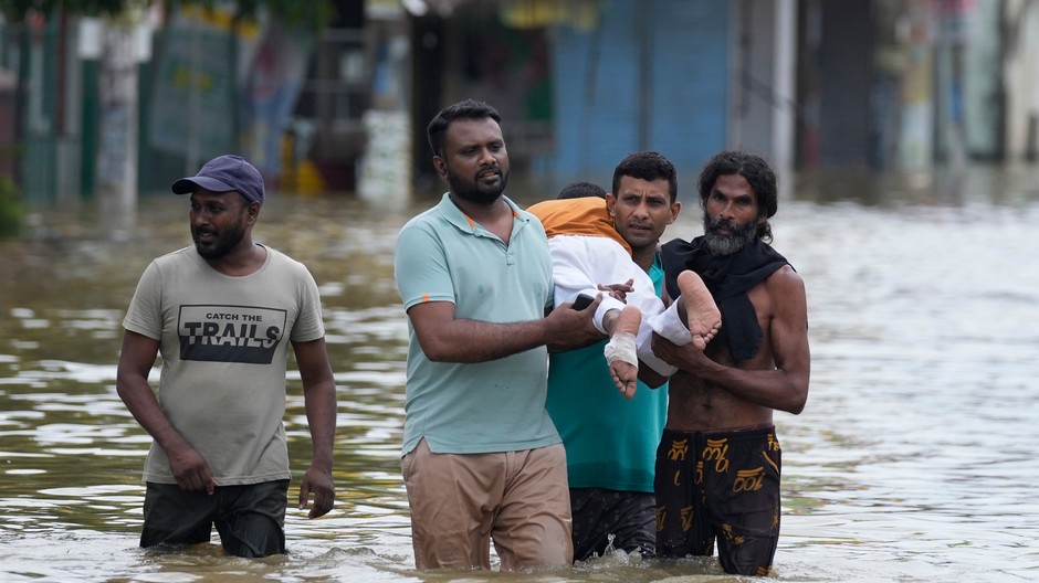 Záplavy a zosuvy pôdy si vyžiadali už 12 životov