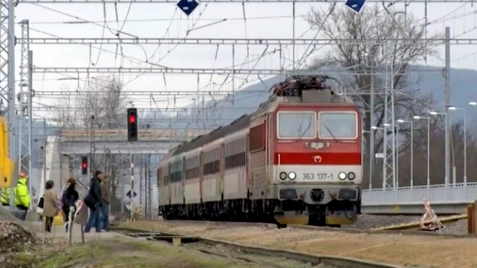 Vlak v Bytči/ilustračná snímka