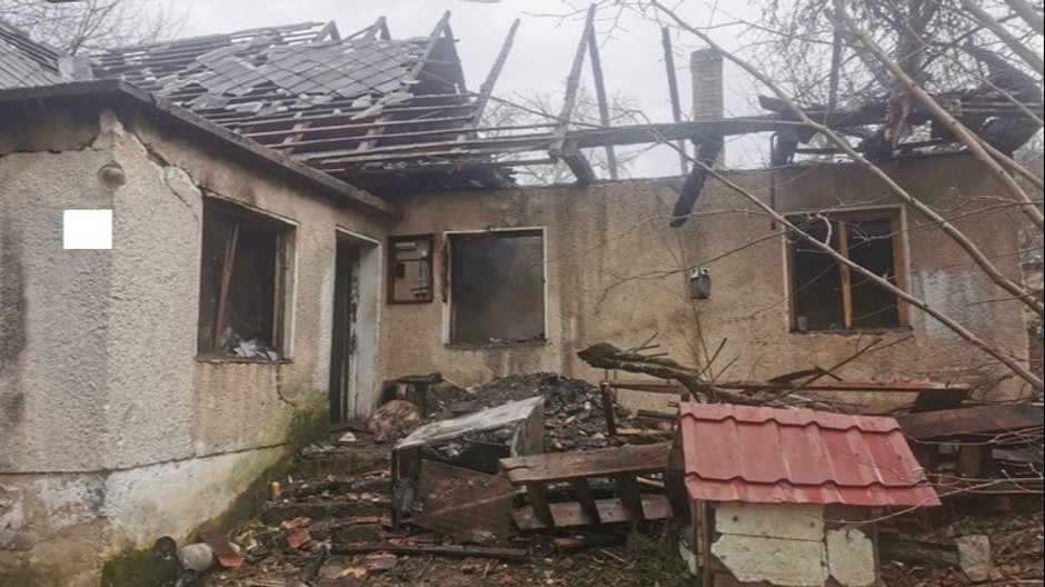 zhorený dom (cropped)