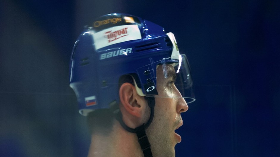 chara hlava zboku s priblbou