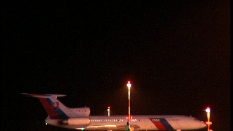 kosicke lietadlo v noci so zranenymi z chorvatska