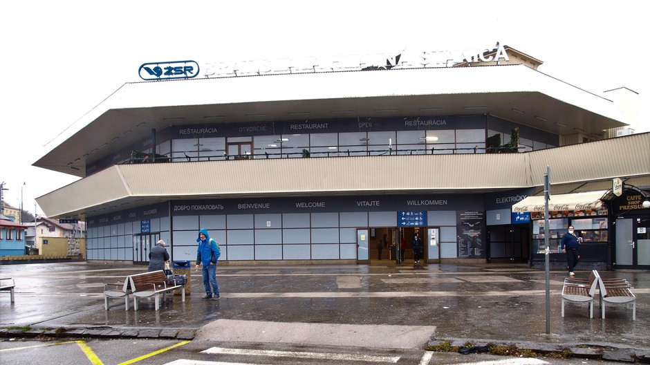 20201219_zakaz_vychadzania_lockdown__zeleznicna_stanica_BA_02748266