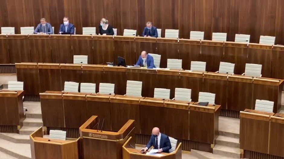 [multi] parlament 1238