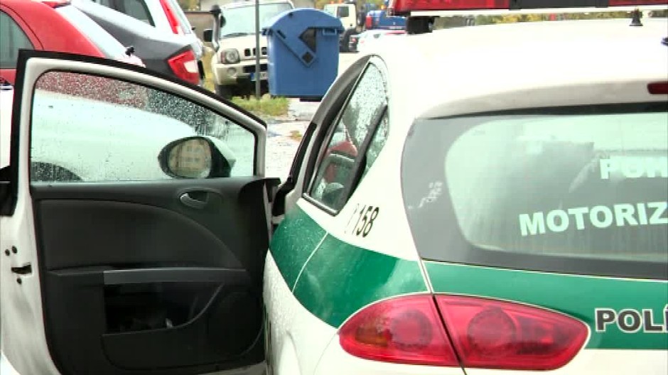 Polícia obvinila muža z vraždy svojej manželky2319