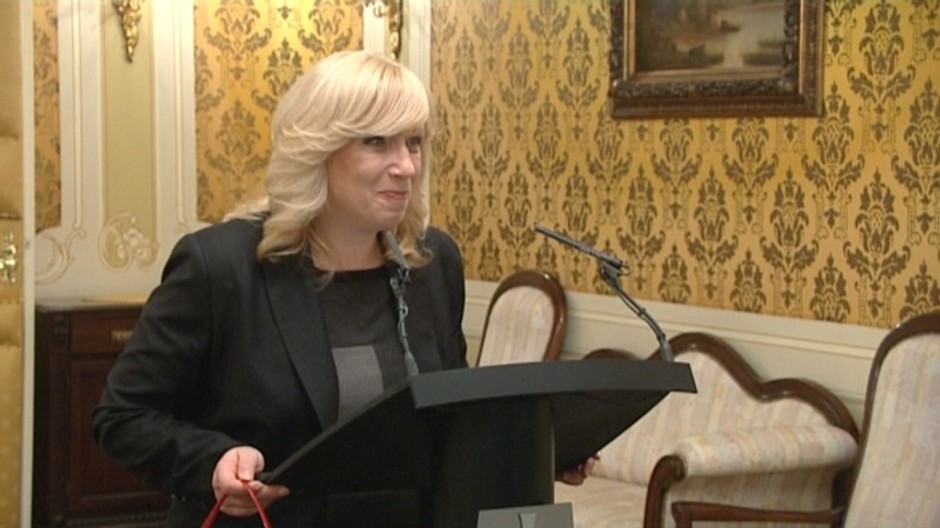 Radičová v čiernom