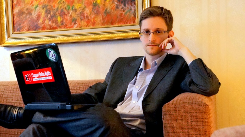 Snowden sedačka počítač