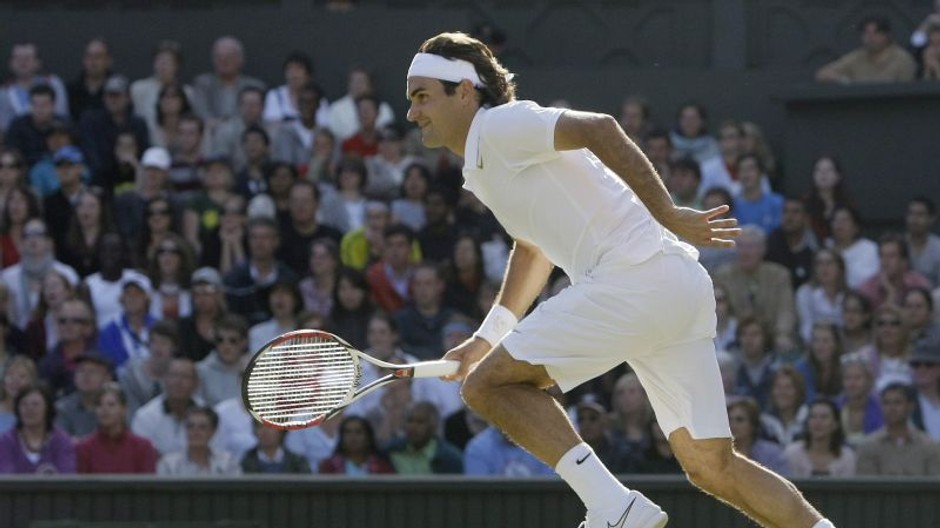 Federer v semifinále