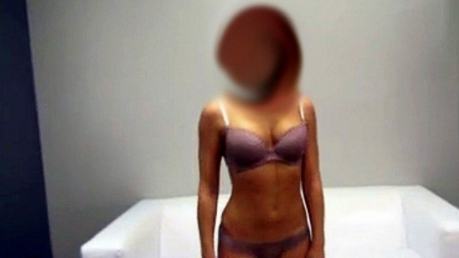 Učiteľka natočila pornovideo, vyhodili ju