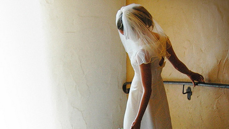 nevesta pri zábradlí