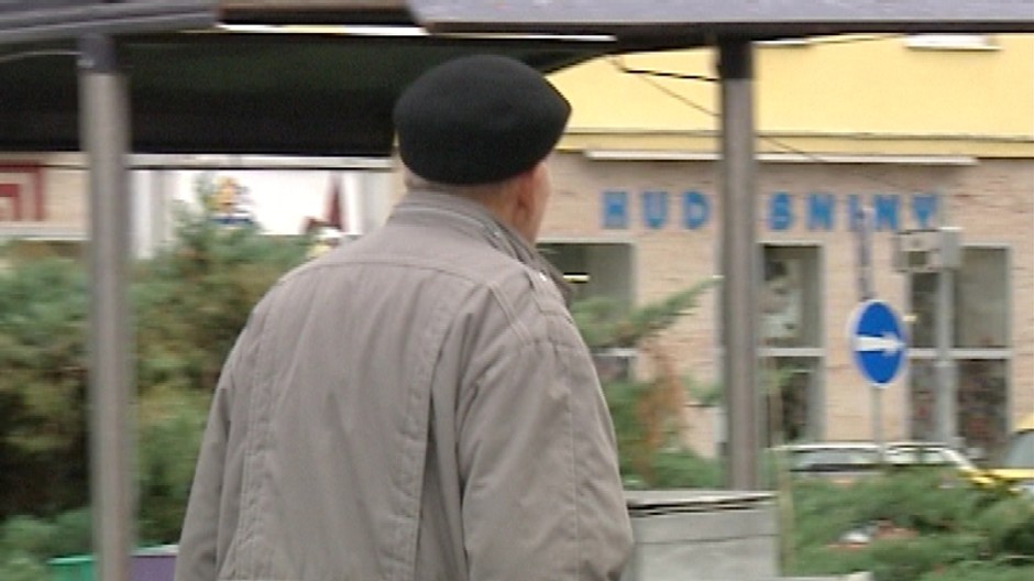 starcek dochodca stary muz