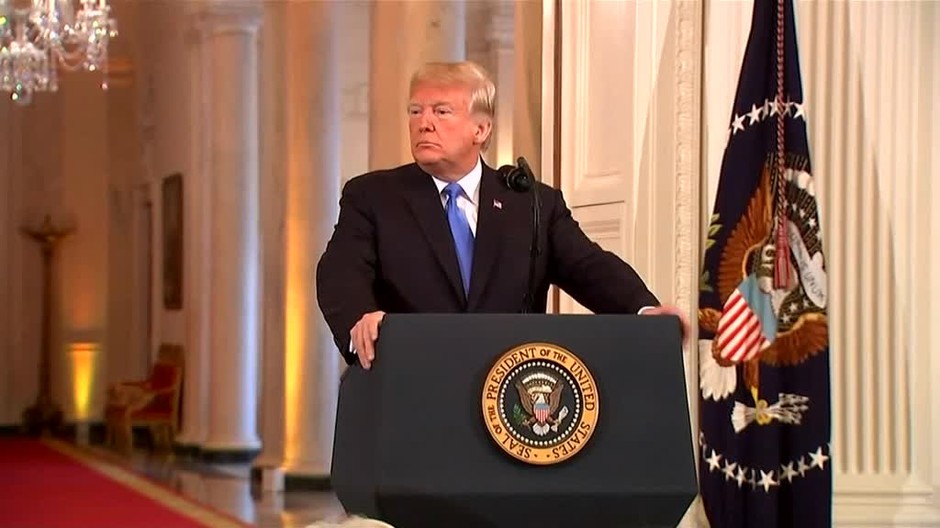 Novinárovi CNN po hádke s Trumpom odobrali akreditáciu. Stačilo, povedal Trump po jeho otázkach7399