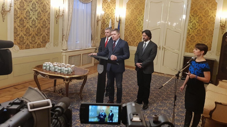 Milión eur, Robert Fico