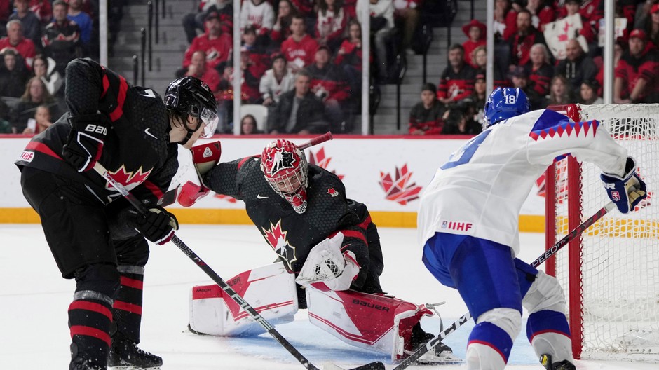 World_Juniors_Slovakia_Canada_Hockey001945926293