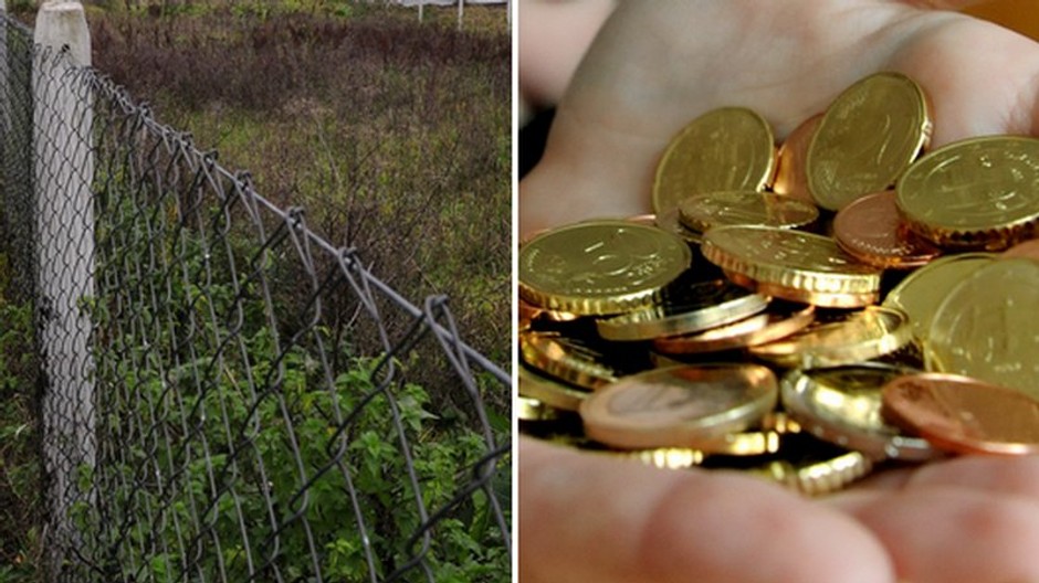 pozemok, plot plus peniaze v ruke